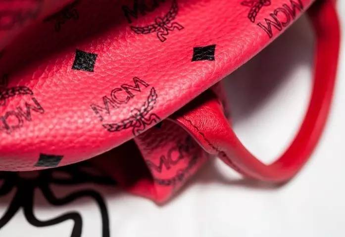 剁手好物分享,新款mcm双肩包樱花粉