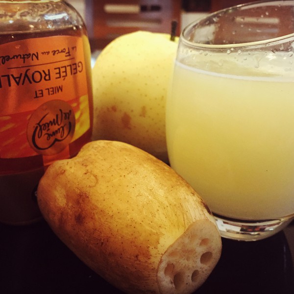 十个宝宝发烧怎么办,这个季节宝宝去火