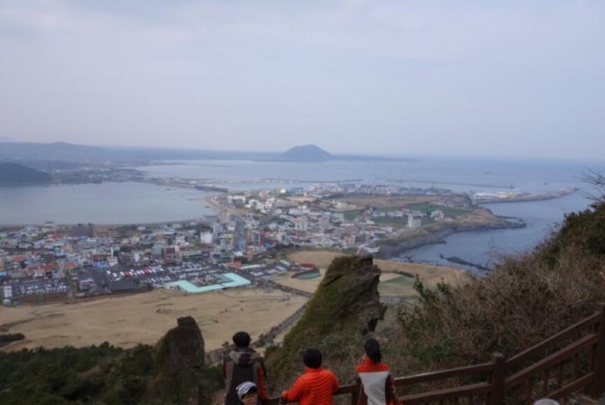 济州岛玩包车还是租车好,说走就走的韩国旅游