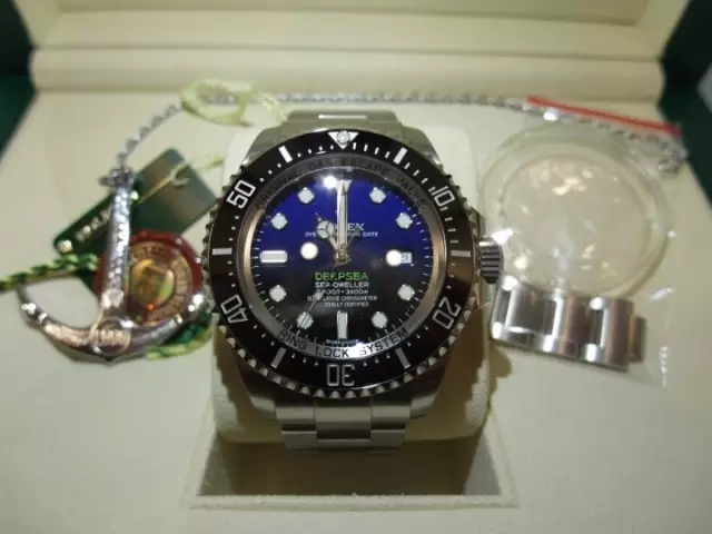 为什么买劳力士的人感觉是土豪 (一年之内连买三块劳力士什么水平)