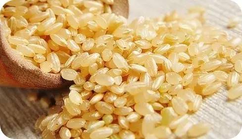 糙米治脚气，常吃能减肥。