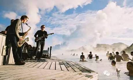 冰岛战胜英格兰冰岛国内的场景,冰岛男足逆转英格兰