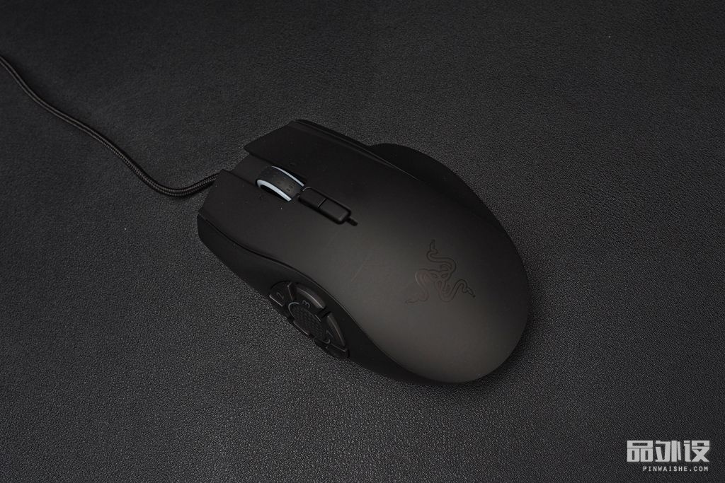 雷蛇那伽梵蛇六芒星背光灯不亮,雷蛇巴塞利斯蛇v2鼠标测评