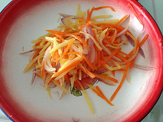 快！拿个大点的盆子，接住我的口水！