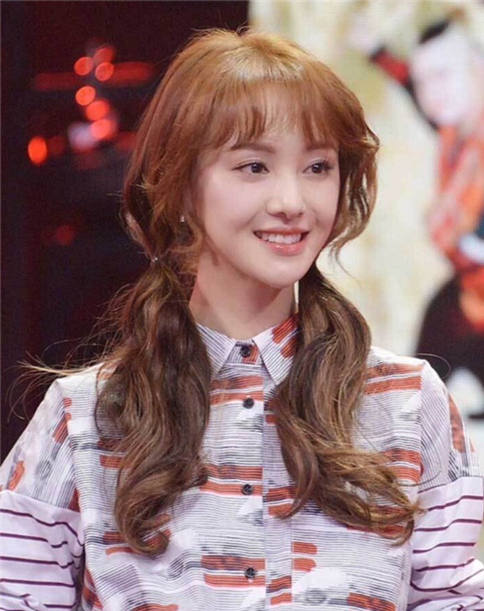 为什么扎双马尾总是很像村姑,扎双马尾肯定是一道靓丽的风景线