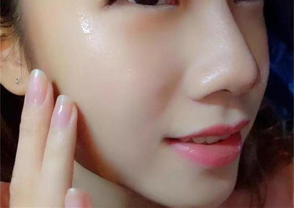 被晒黑了怎么快速恢复过来,皮肤晒黑后几年不白回来怎么回事