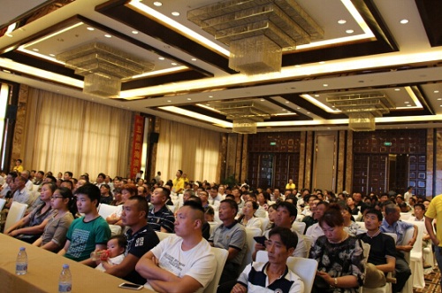 一场预售赚了几万块钱,一场订货会大概要花多少钱