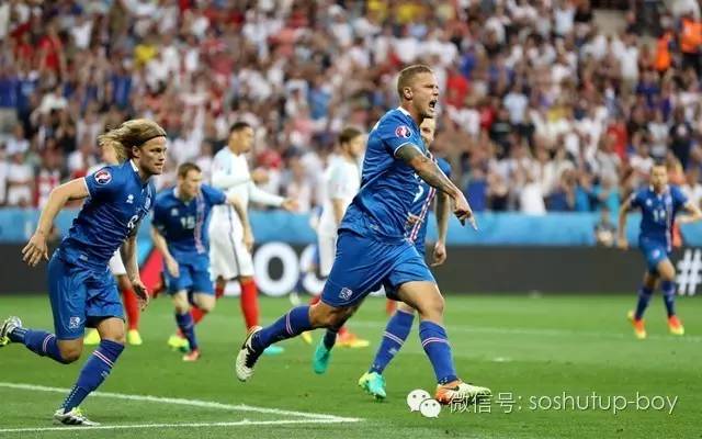 足足输了50年球的捕鱼小国，靠一支鲜肉神勇足球队玩起了满世界圈粉运动~