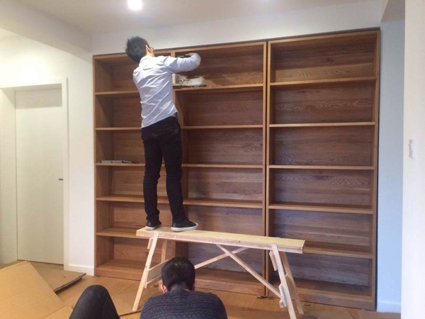 橡木实木柜子定制多少钱一平方,墙壁实木书柜定制多少钱