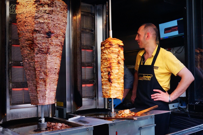 杩峰け鍦ㄧ激绾峰褰╃殑鎷夌編涓栫晫,杩峰け鍦ㄤ紛鏂潶甯冨皵