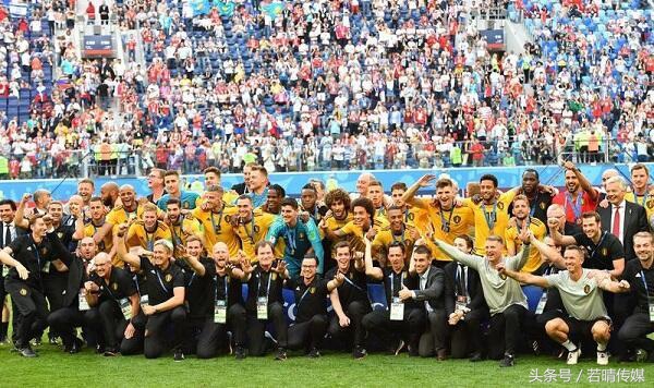 世界杯不落幕｜你以为少年看的是足球和漫画？其实是青春啊