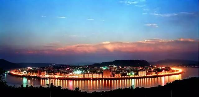 炸裂的朋友圈,炸裂了