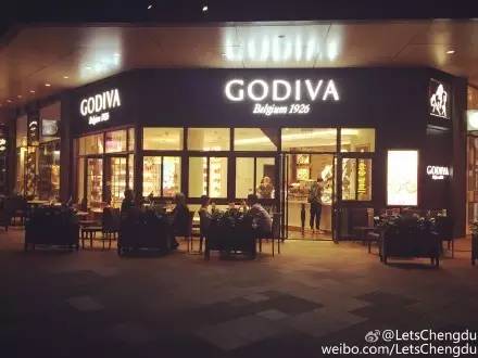 成都旗舰店为什么那么多,要逛就逛最大的zara