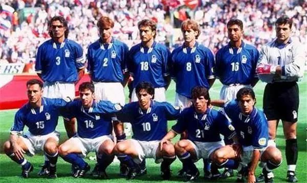 意大利十大经典球衣,蓝色魅影照片