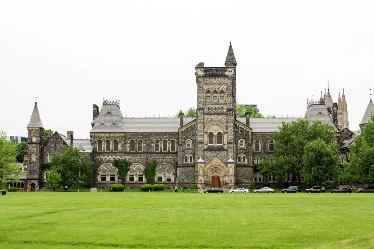 去加拿大旅行需要多少钱,来加拿大需要多少钱