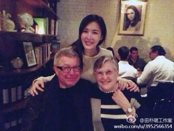 田朴珺王石是干什么,田朴珺靠谁不如靠自己