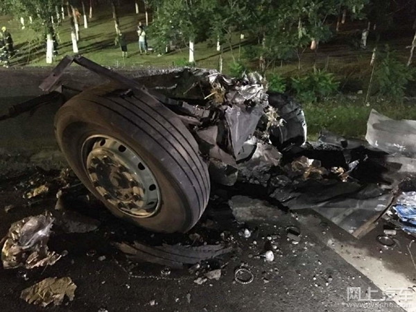 天津大客车事故35人死亡怎么判的,小车高速爆胎死亡率多少