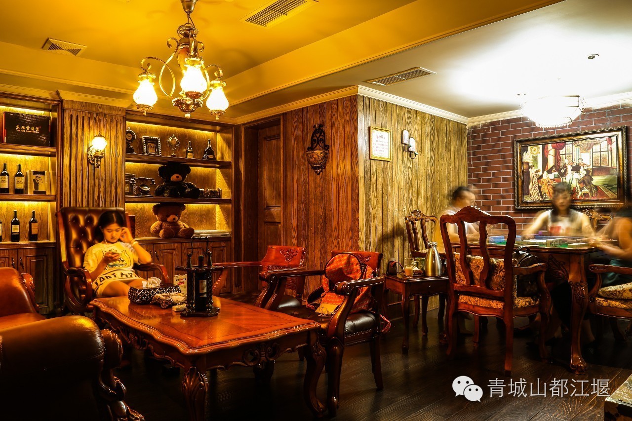 恍惚来到《好先生》中的“灰鲸”！在这家BIG满满的店，会不会