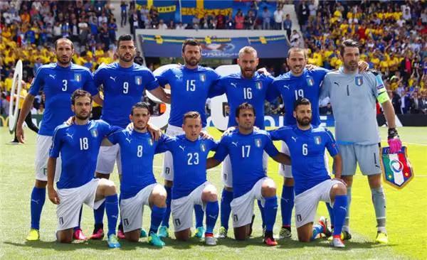 意大利十大经典球衣,蓝色魅影照片