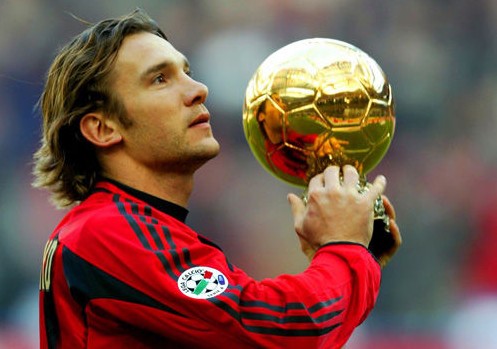 为什么梅西比c罗多两个金靴,为什么梅西金球奖总得分比c罗低