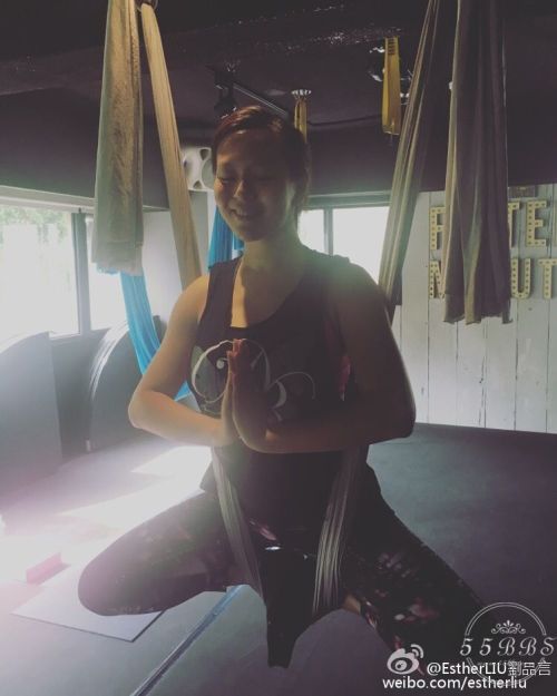 终于减肥成功减了二十斤再减十斤,狂减肥变成60斤的女人