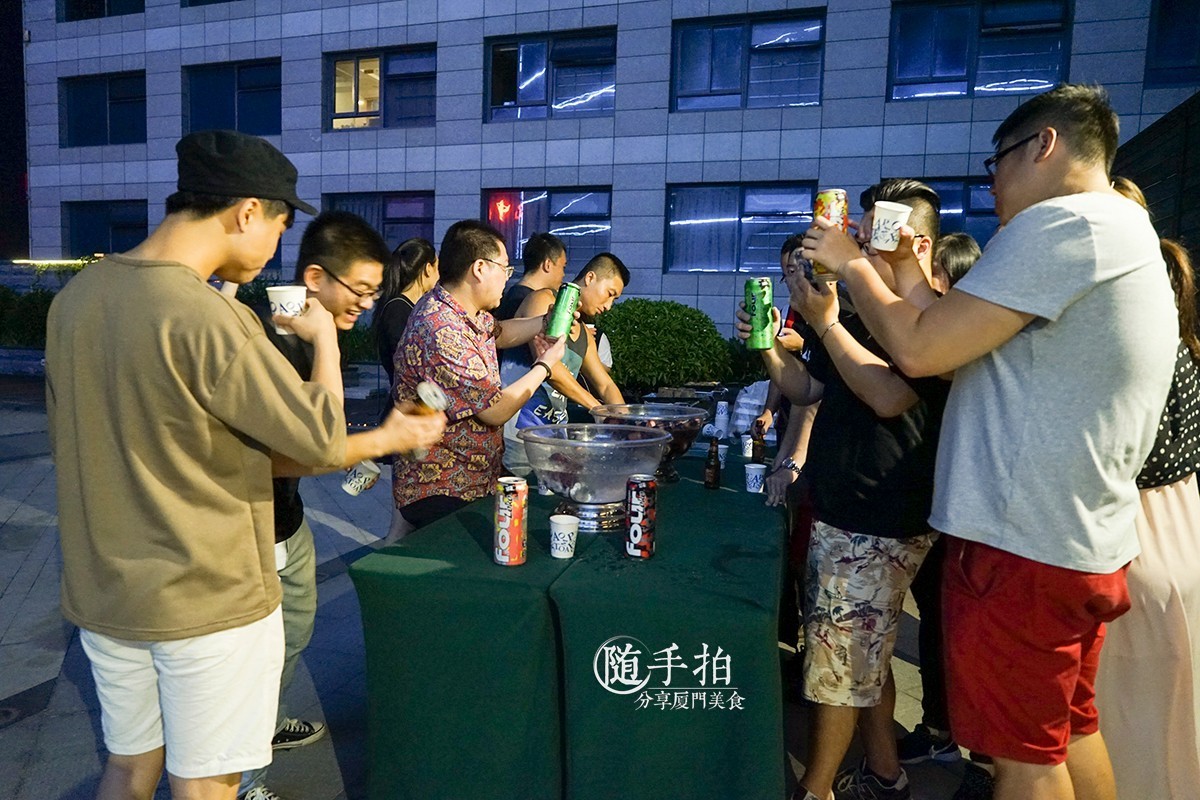 今晚有毒|这妹纸喝了“断片*身失**酒”！结果。。。