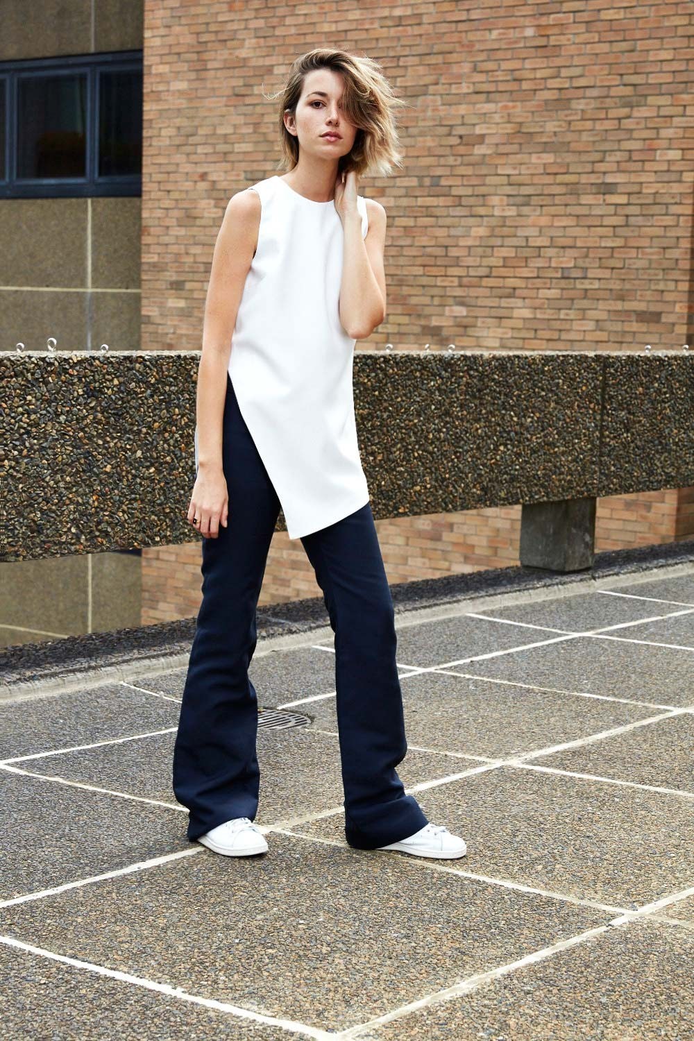 为什么我们穿很多衣服都不奇怪,为什么我们天天都要穿红色的衣服