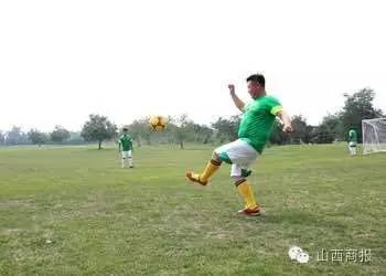 在山西长治，一个声音震撼全场，“我们要打造中国足球夏训基地”