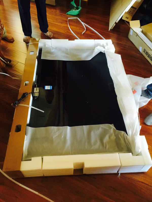 客厅变身小影院，1.5万入了乐视超4Max703D电视