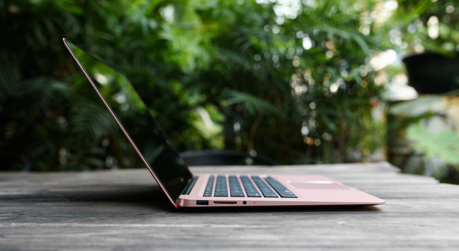 戴尔xps13和惠普spectre哪个好,惠普xps13值得买吗