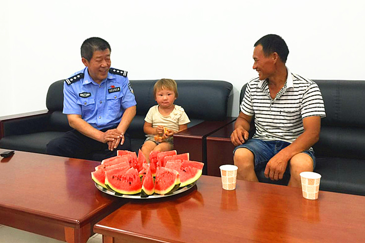 微感动|老乡送来最甜的瓜：念及当初救助情，连年送瓜表谢意