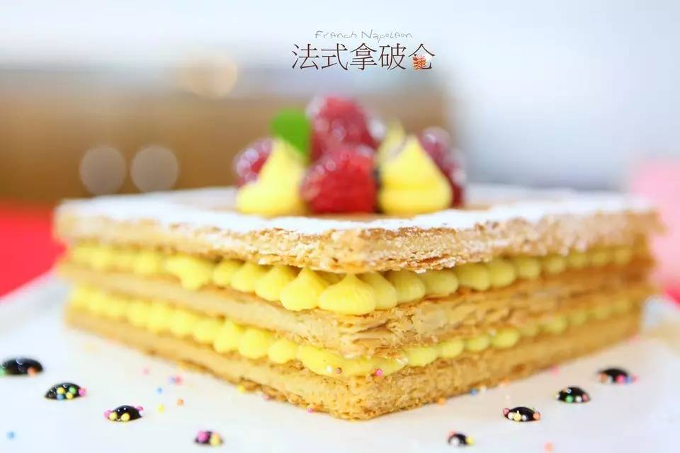 马卡龙蓝色法式,法式马卡龙和意式马卡龙的差别