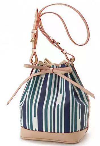 适合夏天背的包包小品牌,适合夏天背的大牌经典包