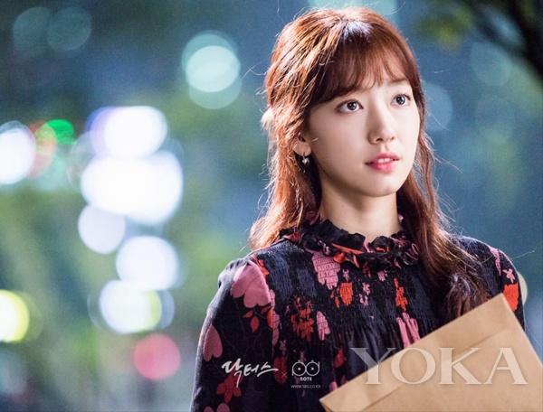 朴信惠中长内扣发型,朴信惠的短发发型