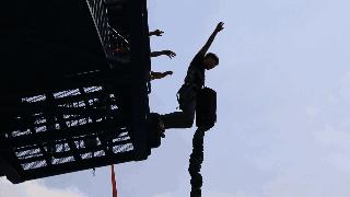 有关高中物理的生活现象,生活中的高中物理知识