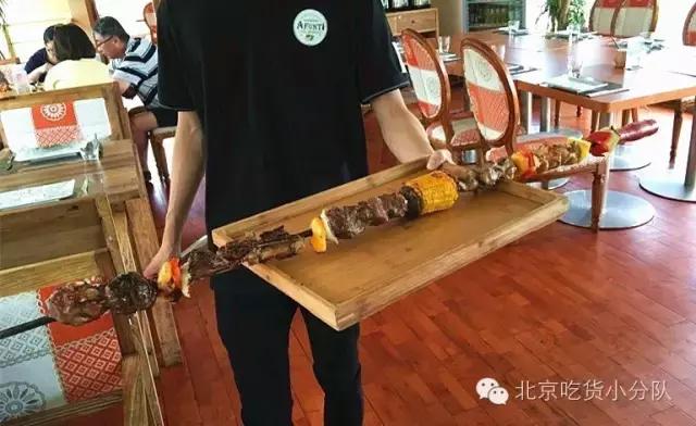 撸串最美的地方,北京烤串老字号有名的店