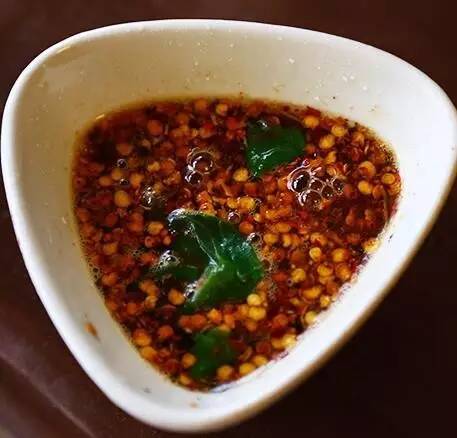 云南人吃饭蘸水,我们云南人吃啥都必须配这碗蘸水