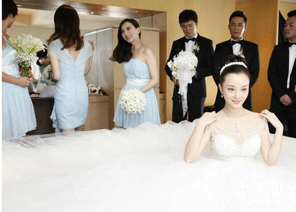 刘诗诗陈妍希婚纱照,陈妍希唐艺昕婚纱