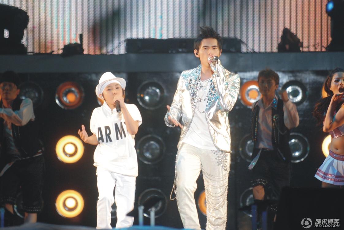 杨颖刘亦菲易烊千玺代言的什么,杨颖杨幂易烊千玺刘亦菲肖战