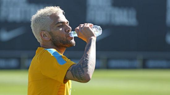 足坛明星奇怪发型,梅西发型引起足坛热议