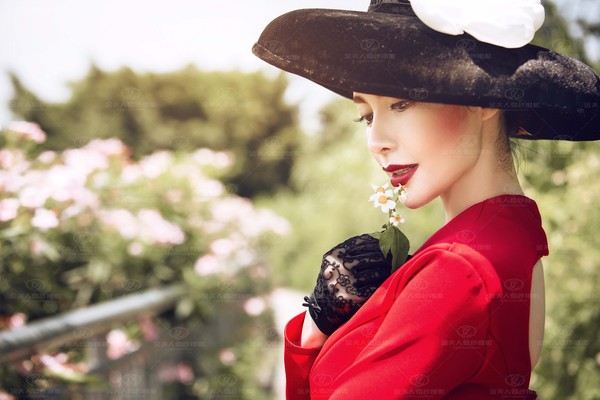 一顶红军帽子的故事,一顶大帽子故事