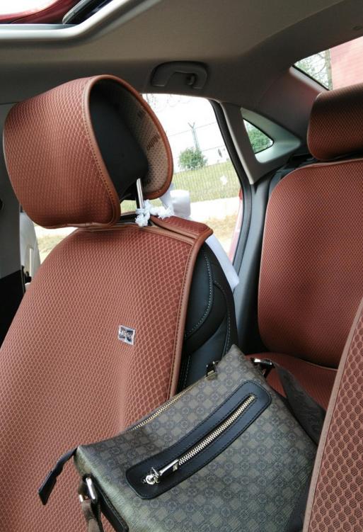 空间足够乘坐舒适,空间宽裕动力足够家用