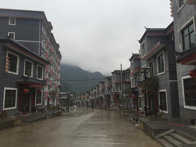 那些年，我们去金丝峡游玩路过的商南县太子坪村