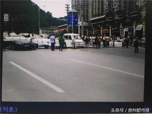 今天下午贵阳天誉城附近群众堵路的真相在这里