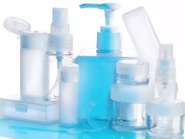 护肤品应该多擦还是少擦,护肤品涂几种最有效