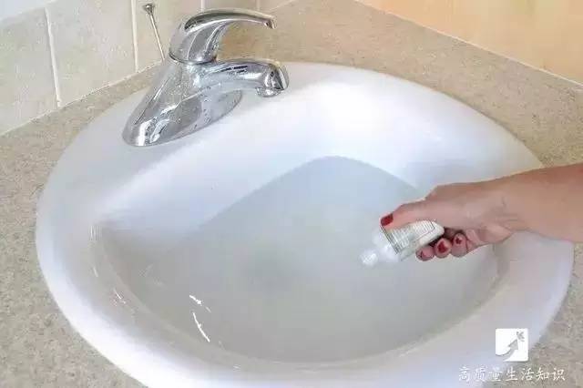 毛衣衣服缩水了怎么能恢复原样,怎么让缩水的衣服变回原样