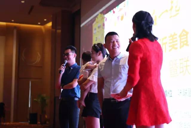 临沂首届美食微商联盟品鉴会火爆铂尔曼，嗨翻500名吃货！