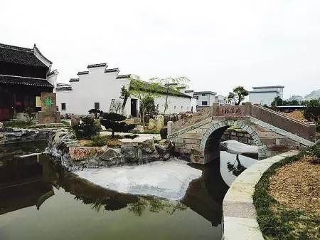 山间漂流避暑旅游,浙江深山避暑天堂住木屋