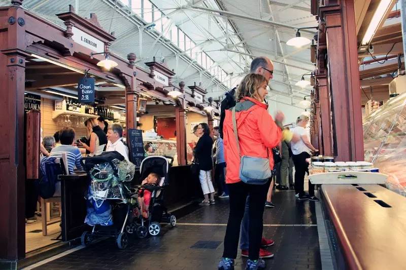 芬兰首都赫尔辛基,赫尔辛基24小时地铁