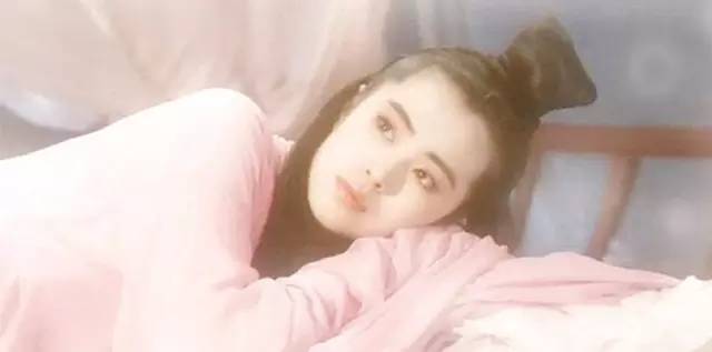 发际线多少适合露额头,露额头才是检验美女的第一标准